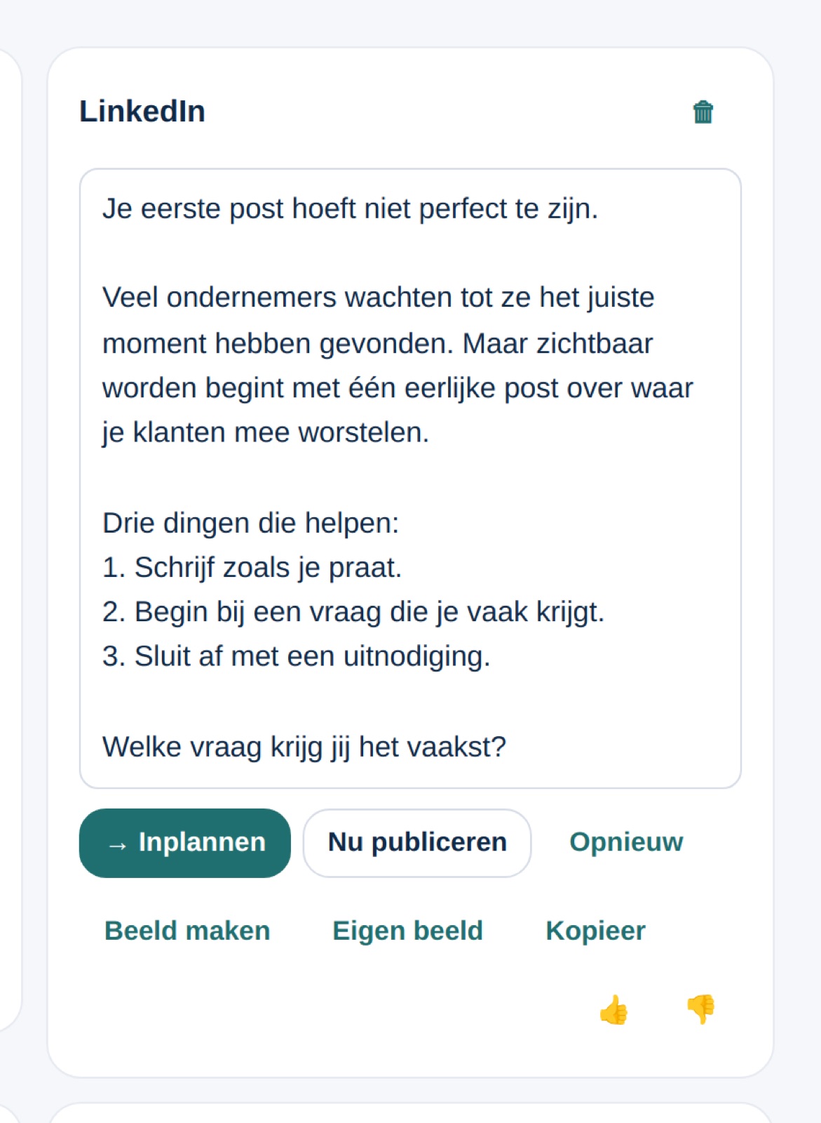 Gegenereerde content per kanaal met knoppen om in te plannen, opnieuw te schrijven en een beeld te maken